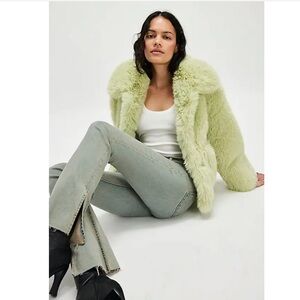 JAKKE Traci Cropped Faux Fur Coat